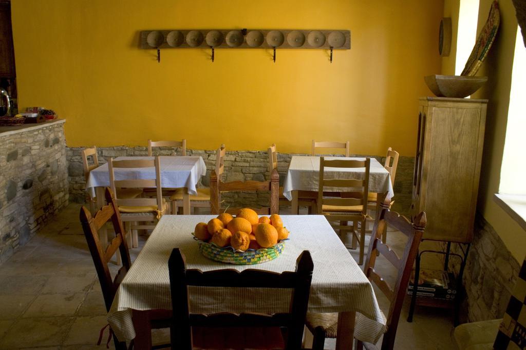 Aperanti Agrotourism Bed & Breakfast Pera Orinis Bagian luar foto