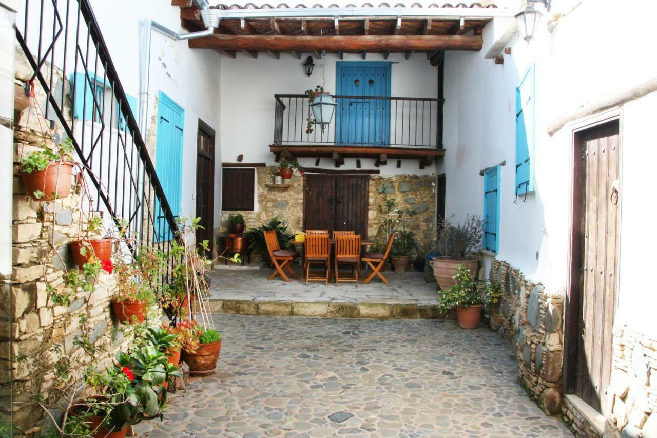 Aperanti Agrotourism Bed & Breakfast Pera Orinis Bagian luar foto